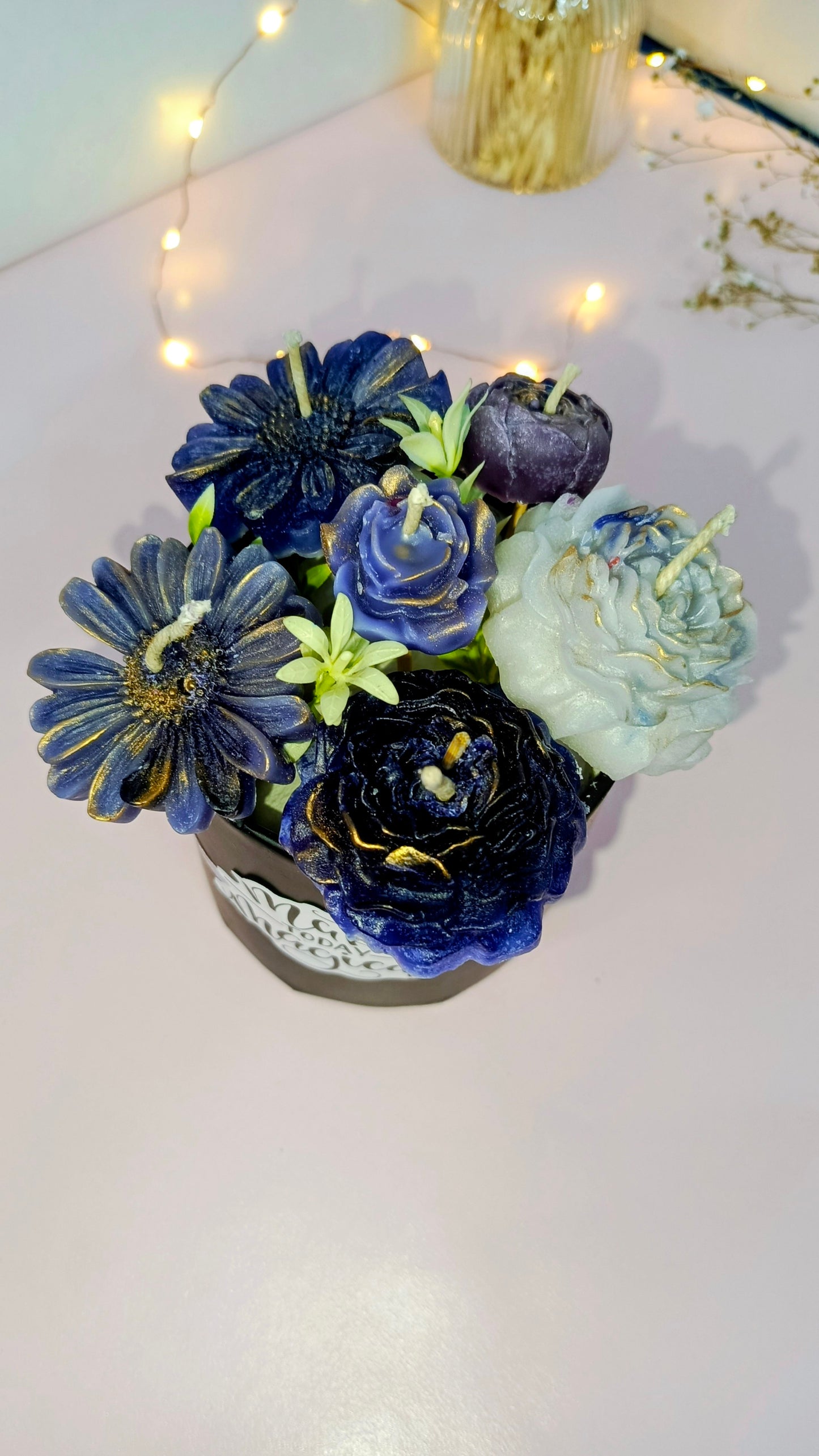Midnight Petals bouquet M012
