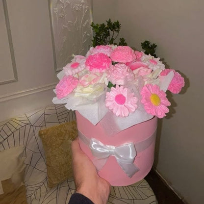 Candy Blush bouquet M010